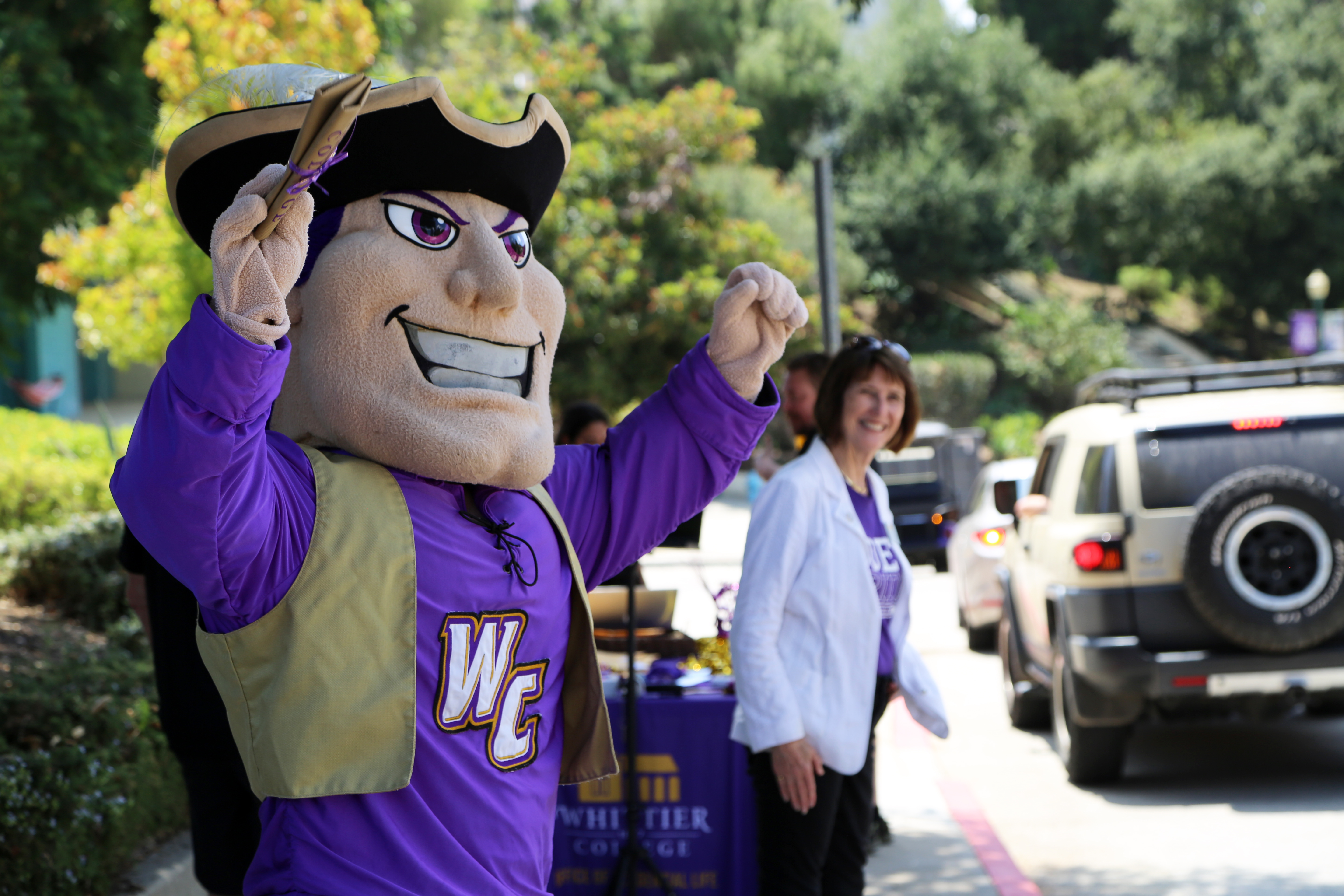President Kristine Dillon ’73 and Whittier mascot Johnny Poet were on hand to welcome students and their families as they arrived. 