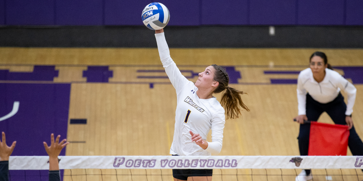 Katelyn Popoff playing volleyball