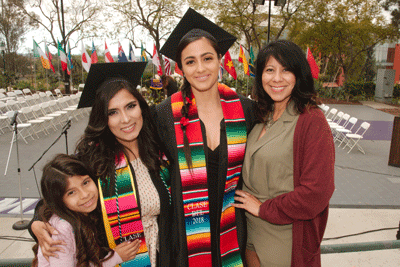 graduates with family