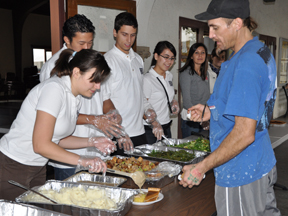 Whittier Students Donate meals to feed the homeless
