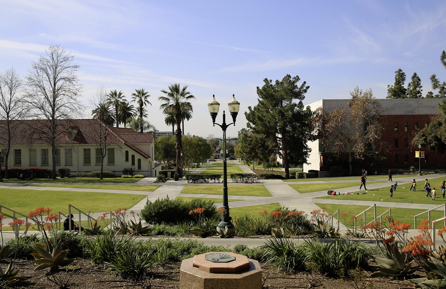 Photo captures Whittier College courtyard