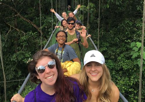 Students in Costa Rica jungle