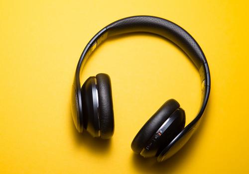 Headphone