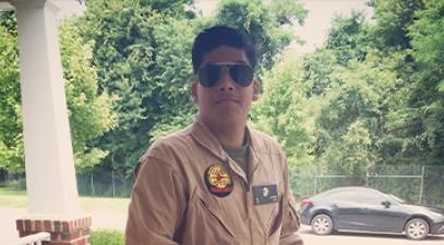 Student veteran Aaron Mendoza '20