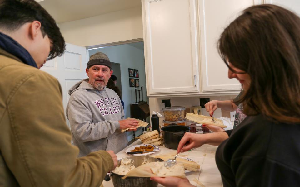 Students make tamales in Whittier College’s Eat Your Words – Food, Culture, and Writing class