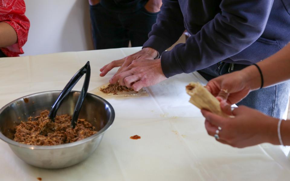 Students make tamales in Whittier College’s Eat Your Words – Food, Culture, and Writing class